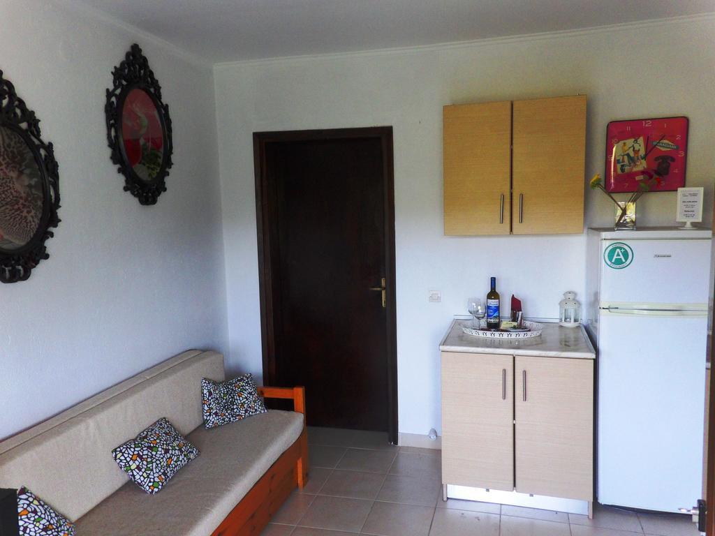 Peristeridi Apartments Полихроно Экстерьер фото
